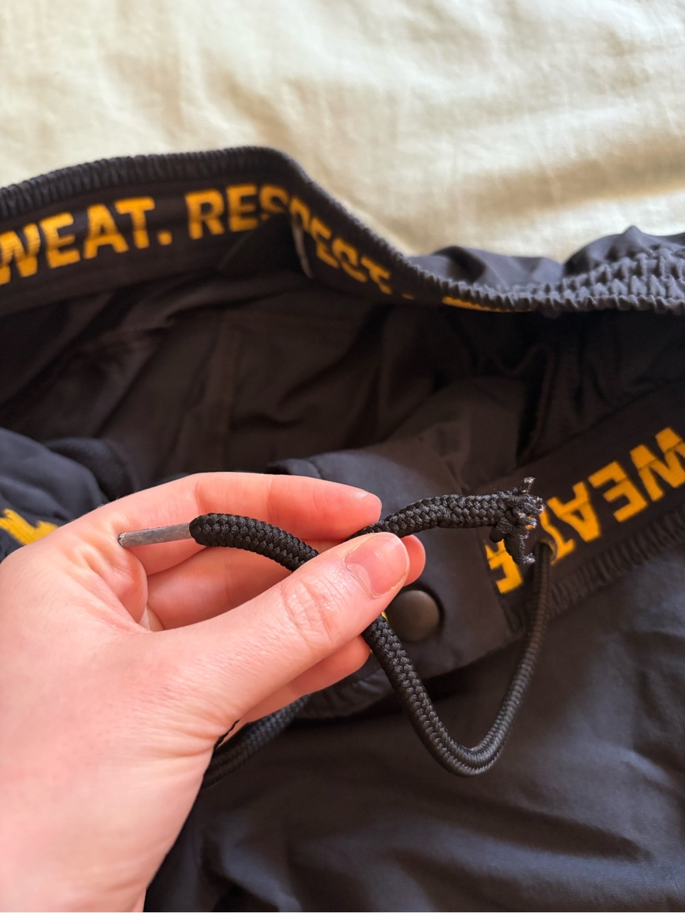 Under Armour Project Rock Woven Cargo Pants - Picture 8 of 8